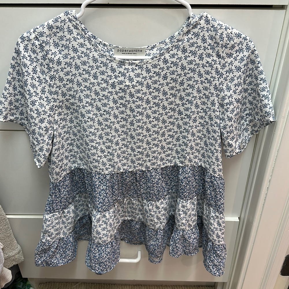 SUPER CUTE FLORAL PEPLUM SHIRT